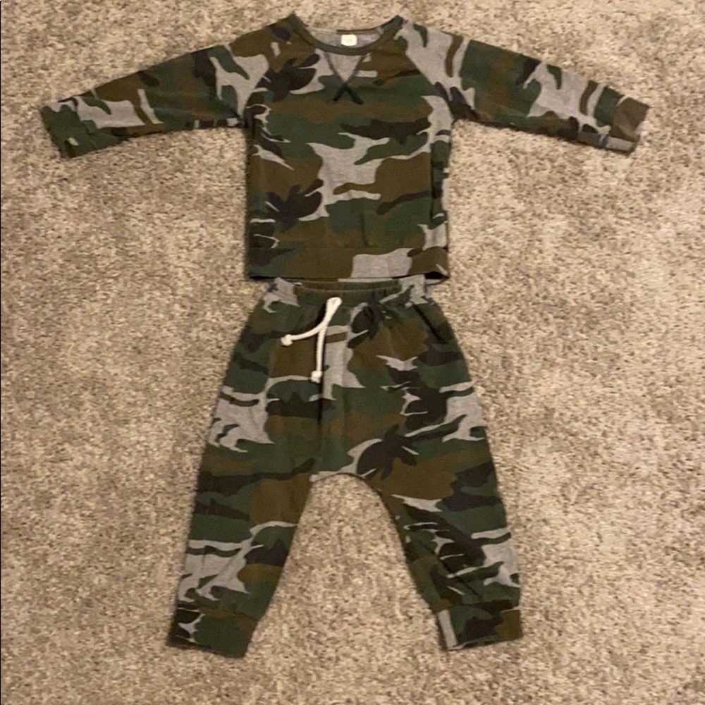 NEW matching set from Little one shop boutique